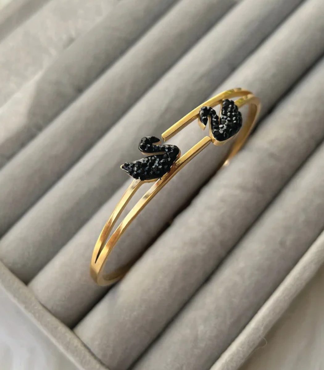 18K Gold Plated Anti-Tarnish Swarovski Swan Love Bracelet – Elegant Dual Bird Motif Designer Jewelry for Women