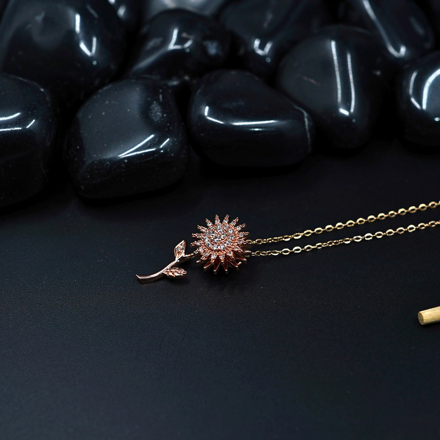 Garden Serenity: 18K Rose Gold Plated Chain Pendant Necklace with Spinner Flower Leaf Pendant ATCP106