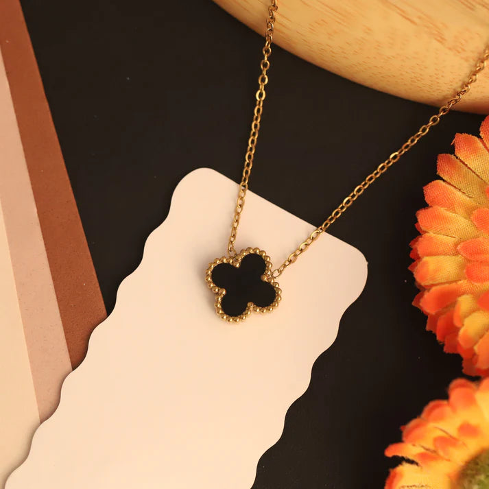 Luxury 18K Gold Plated Black Clover Pendant Necklace for Women – Elegant Anti-Tarnish Daily Wear Chain ATCP180