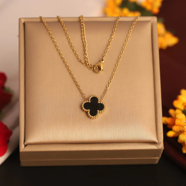 Luxury 18K Gold Plated Black Clover Pendant Necklace for Women – Elegant Anti-Tarnish Daily Wear Chain ATCP180