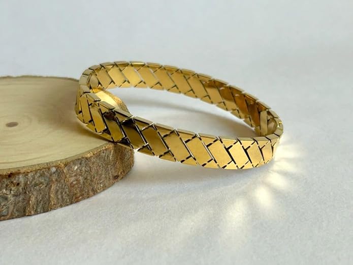 Luxury 18K Gold Plated Anti-Tarnish Geometric Pattern Bangle β Elegant & Timeless Bracelet RGB406