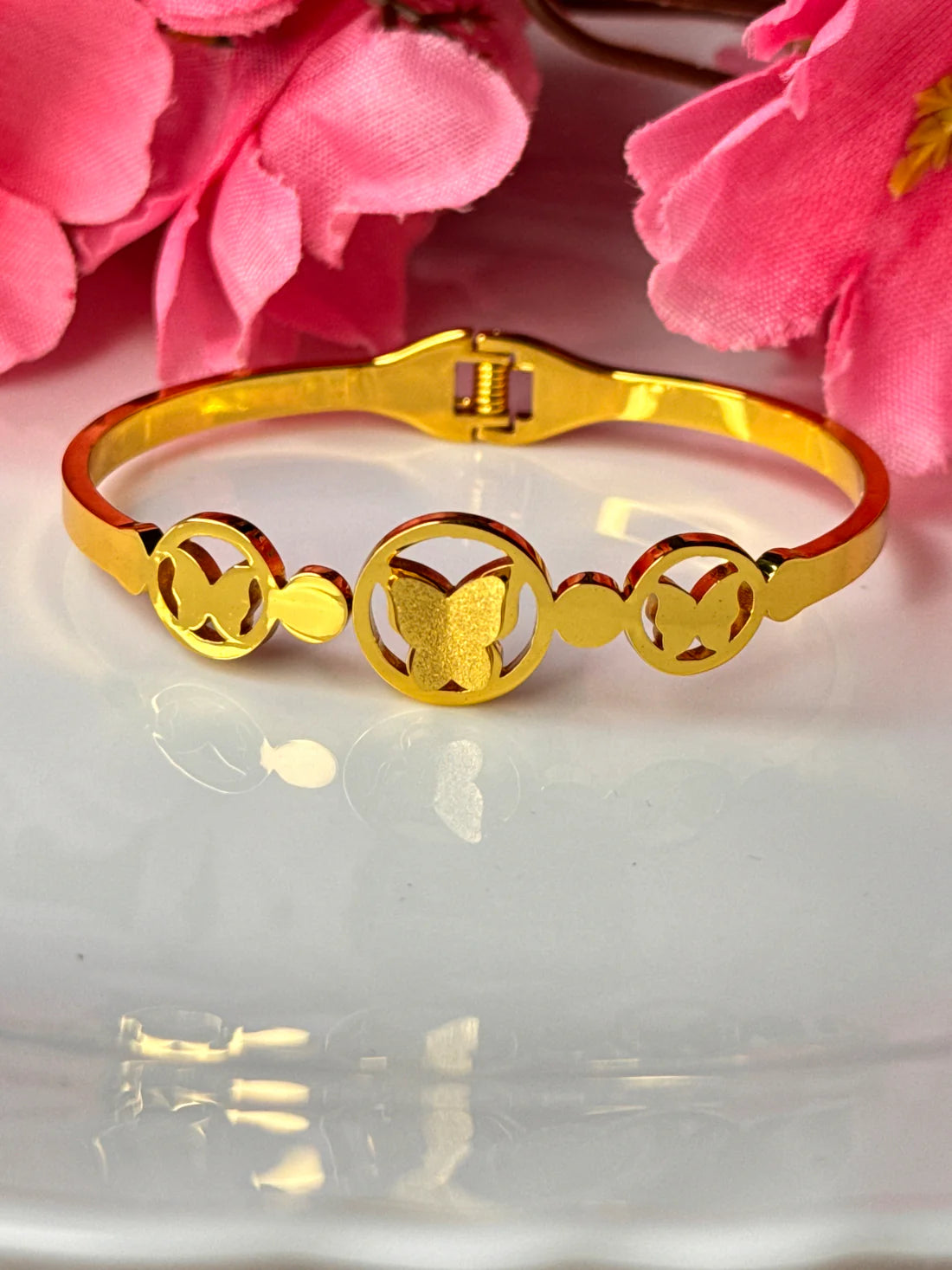 18K Gold Plated Anti-Tarnish Butterfly Bangle – Elegant Designer Bracelet for Women with Dual Finish Charm Accents RGB133
