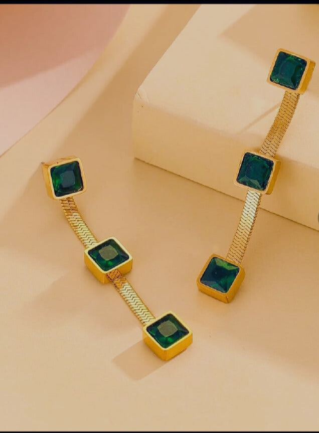 Luxury 18K Gold Plated Stainless Steel Anti-Tarnish Earrings with Emerald Green Square Gemstones – Elegant Statement Jewelry ATER180