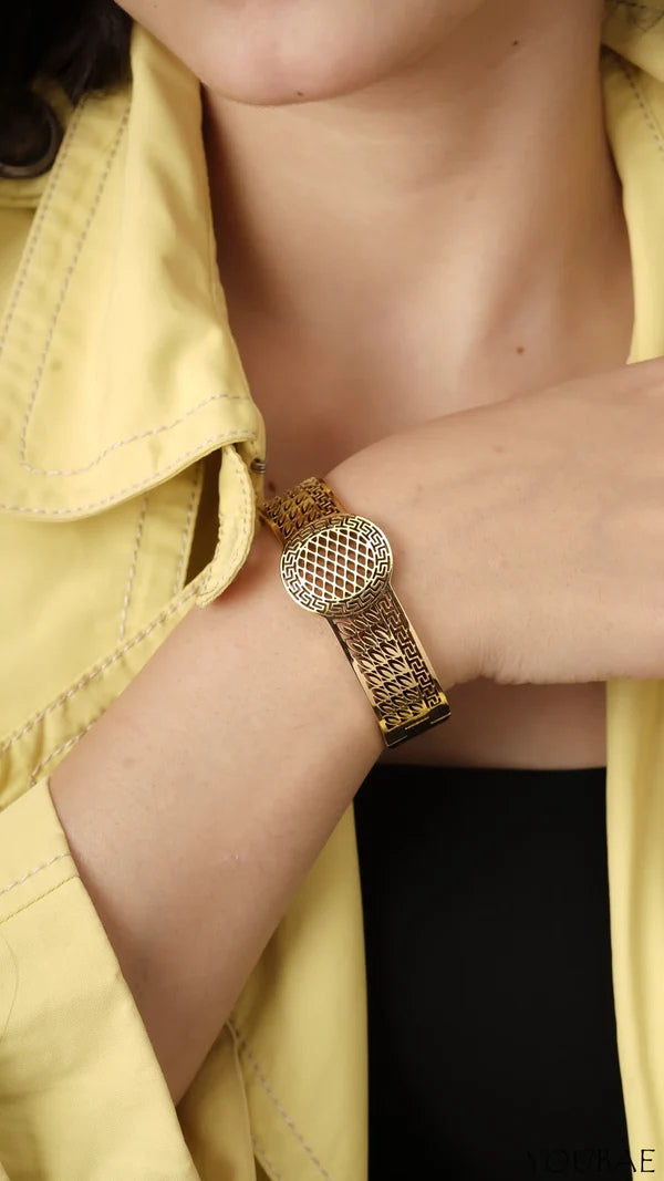 Bold 18K Gold-Plated Chunky Bracelet – Anti-Tarnish Stainless Steel with Intricate Engraved Design RGB415