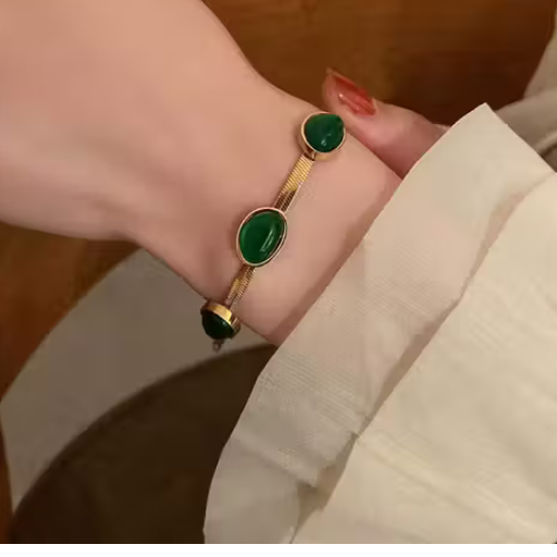 Emerald Aura 6™ Green Stone Bracelet for Women – 18K Gold-Plated Stainless-Steel Snake Chain