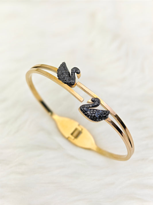 18K Gold Plated Anti-Tarnish Swarovski Swan Love Bracelet – Elegant Dual Bird Motif Designer Jewelry for Women