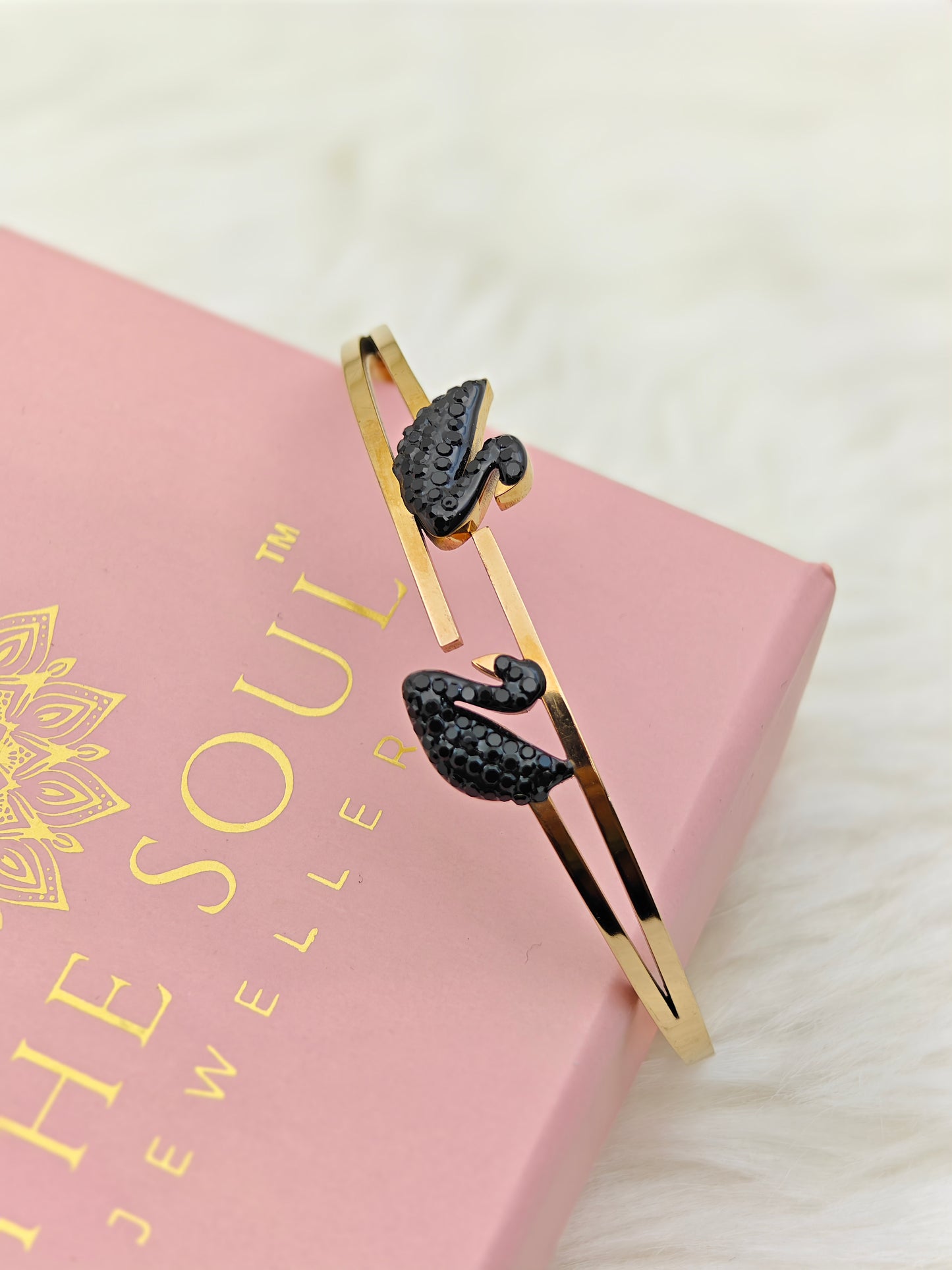 18K Gold Plated Anti-Tarnish Swarovski Swan Love Bracelet – Elegant Dual Bird Motif Designer Jewelry for Women
