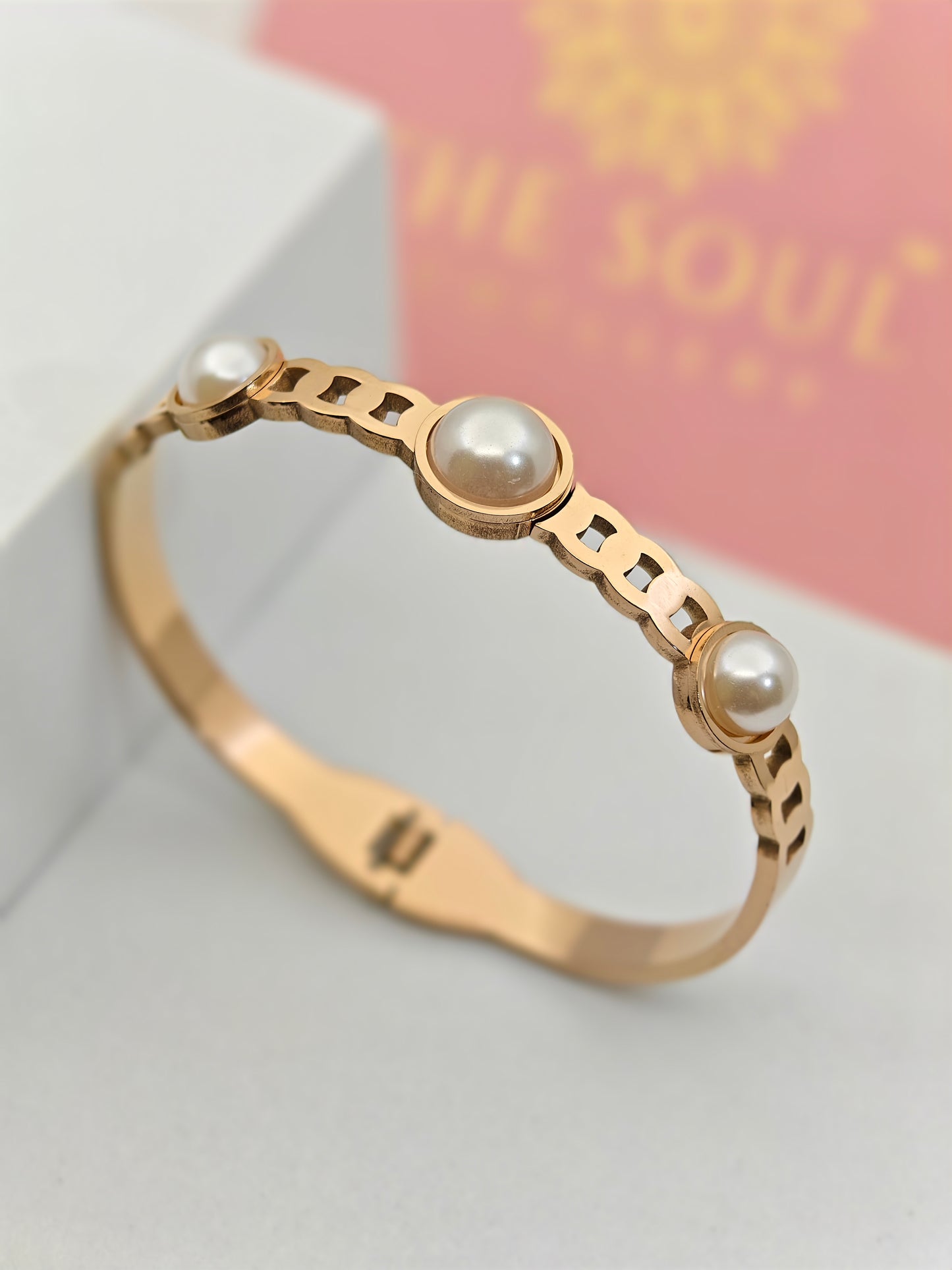 Elegant 18K Rose Gold-Plated β Anti-Tarnish Bangle with Round Pearl Accents RGB280