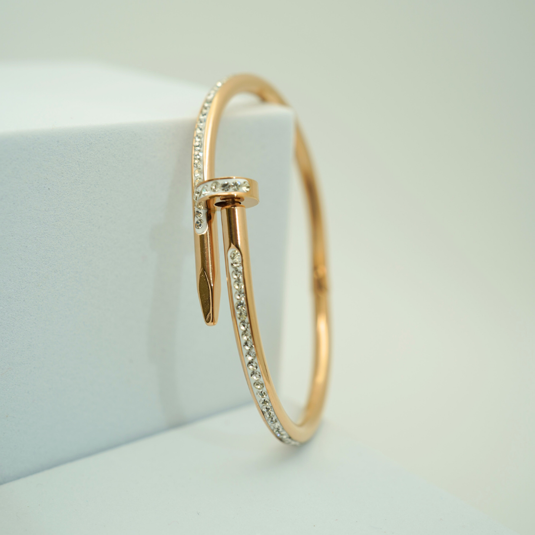 Luxury 18K Rose Gold Plated Anti-Tarnish Nail Bangle with Crystal Accents โ Modern Openable Design RGB302