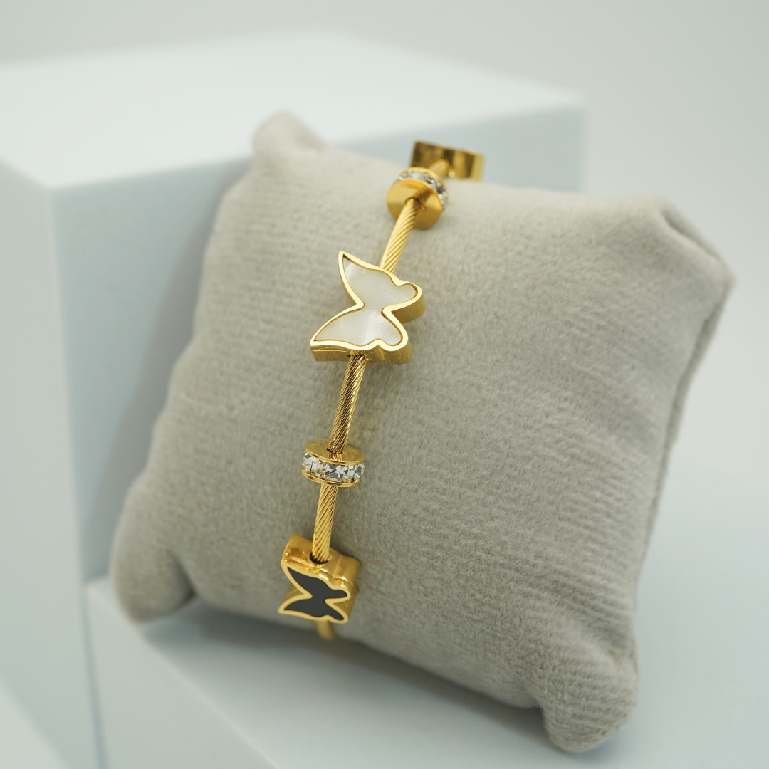 Luxury 18K Gold Plated Anti-Tarnish Cable Charm Bangle with Butterfly and Crystal Accents – Openable Design RGB304