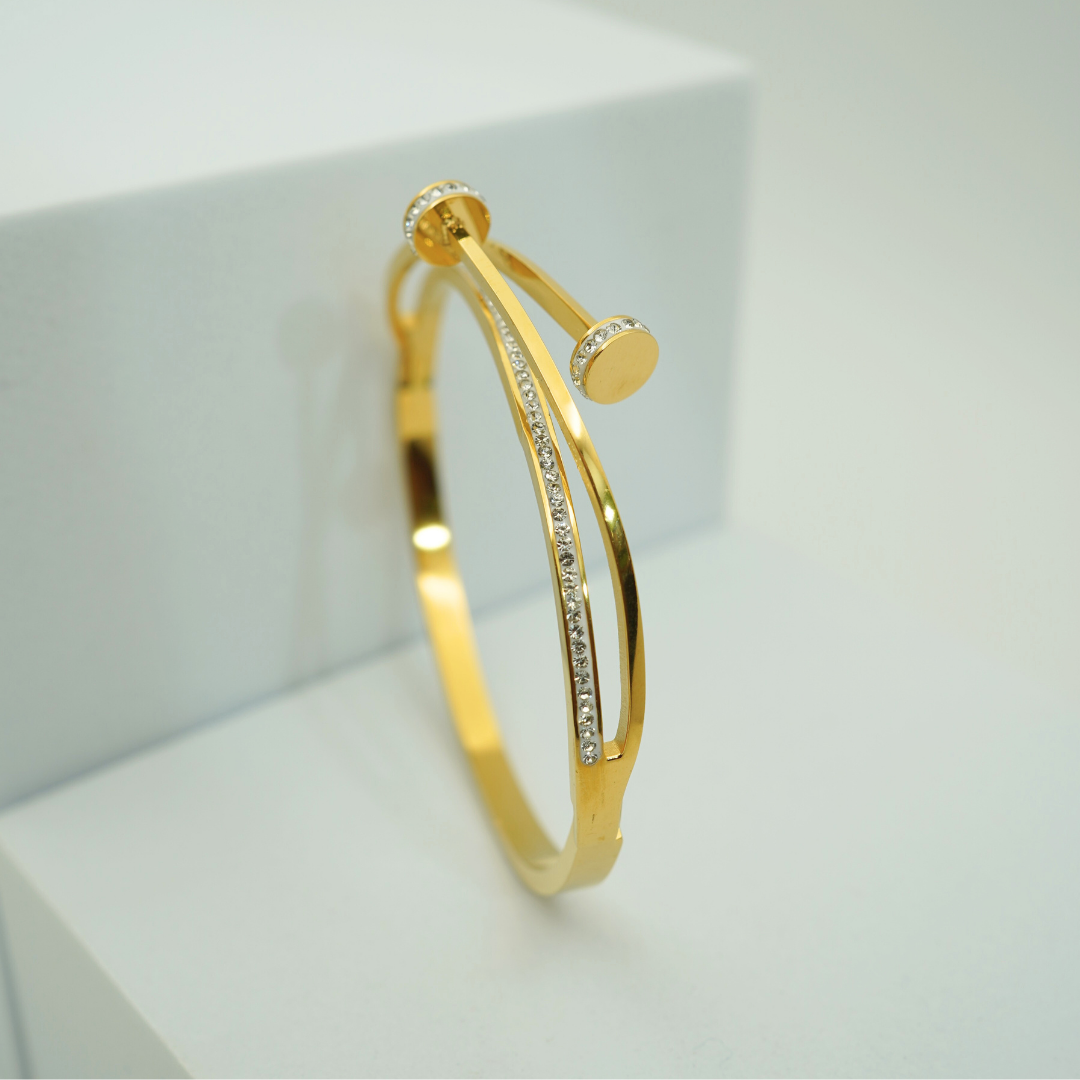 Luxury 18K Gold Plated Anti-Tarnish Open Cuff Bangle with Crystal Accents – Sleek Modern Design RGB305
