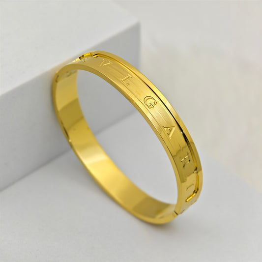 Luxury 22K Gold-Plated BVLGARI-Inspired Bracelet – Anti-Tarnish Stainless Steel Engraved Bangle RGB458