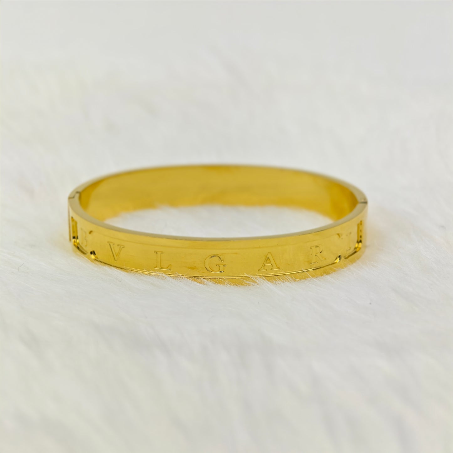 Luxury 22K Gold-Plated BVLGARI-Inspired Bracelet – Anti-Tarnish Stainless Steel Engraved Bangle RGB458