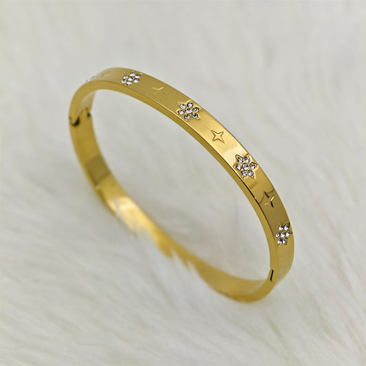 Elegant 18K Gold Plated Anti-Tarnish Bracelet with CZ Floral & Star Accents – Timeless Sparkle RGB464