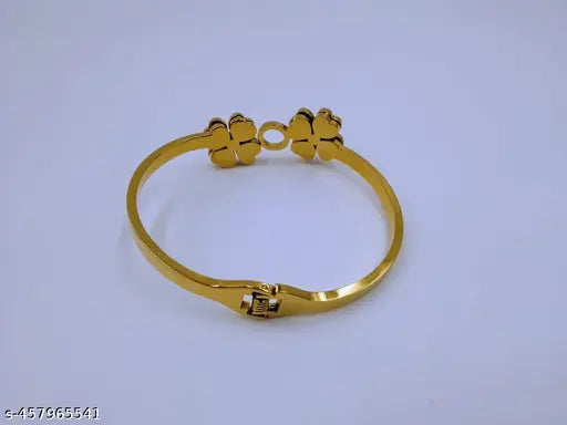18K Gold Plated Anti-Tarnish Double Clover Bangle for Women β Elegant Black & White Enamel Heart Charm Bracelet RGB492