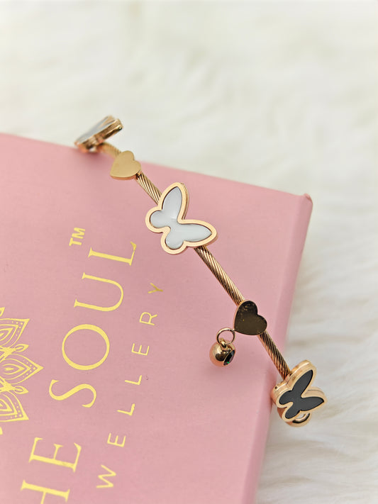 18K Gold Plated Anti-Tarnish Black & White Enamel Charm Bracelet – Elegant Butterfly Statement Bangle for Women RGB494