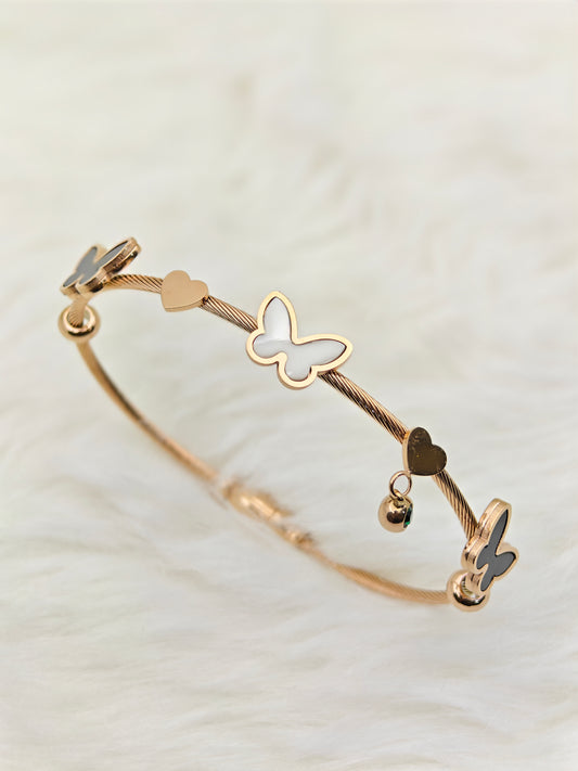 18K Gold Plated Anti-Tarnish Black & White Enamel Charm Bracelet – Elegant Butterfly Statement Bangle for Women RGB494