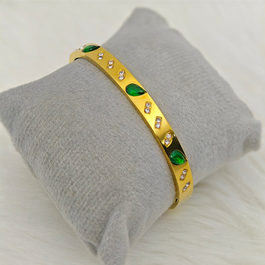 Luxury 22K Gold-Plated Emerald CZ Bracelet – Anti-Tarnish Stainless Steel Bangle with Sparkling Crystal Accents RGB434