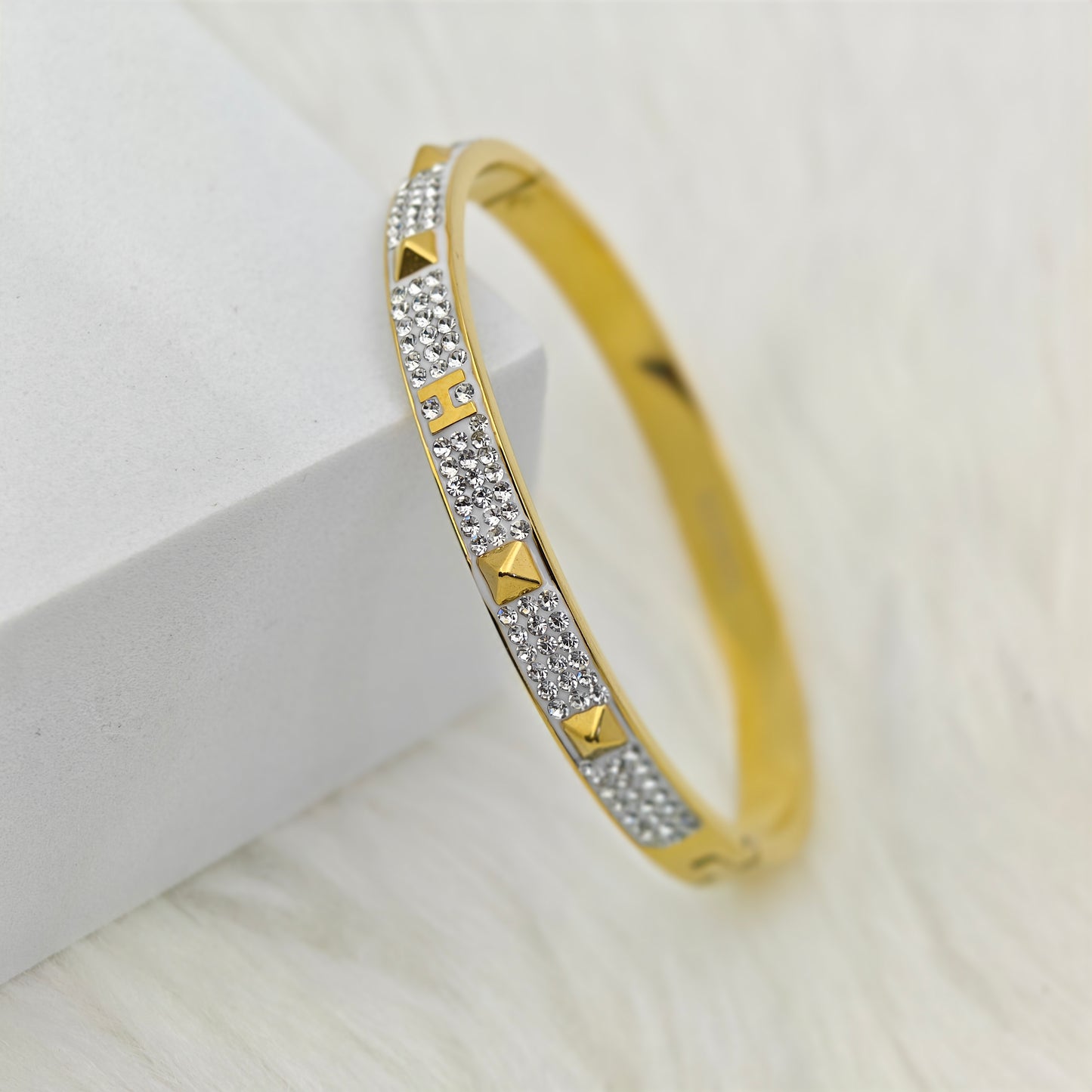Luxury 22K Gold-Plated Pyramid CZ Bracelet – Anti-Tarnish Stainless Steel Bangle with Studded Crystal Accents RGB452
