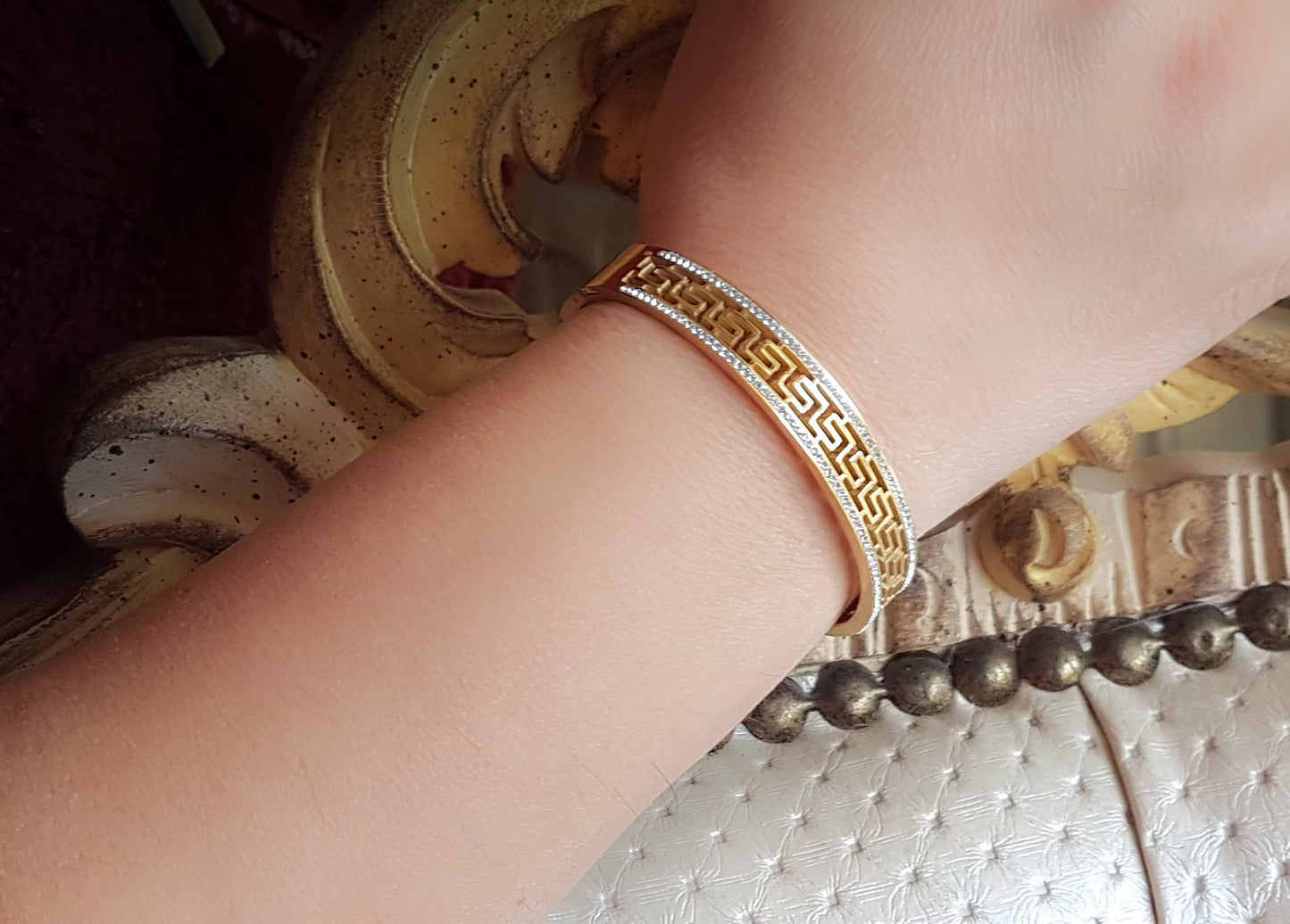 Luxury Diamond Great Wall Stainless Steel Bracelet – Anti-Tarnish | Premium Shine (Lucky 8 Edition)