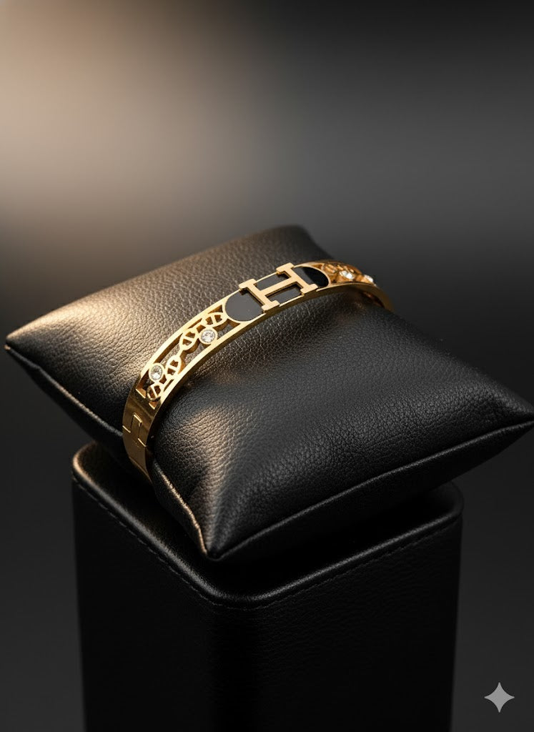 Hermes Engraved 18K Gold Plated Initial Bangle with Black Enamel and Crystal Details – Sophisticated and Stylish RGB288