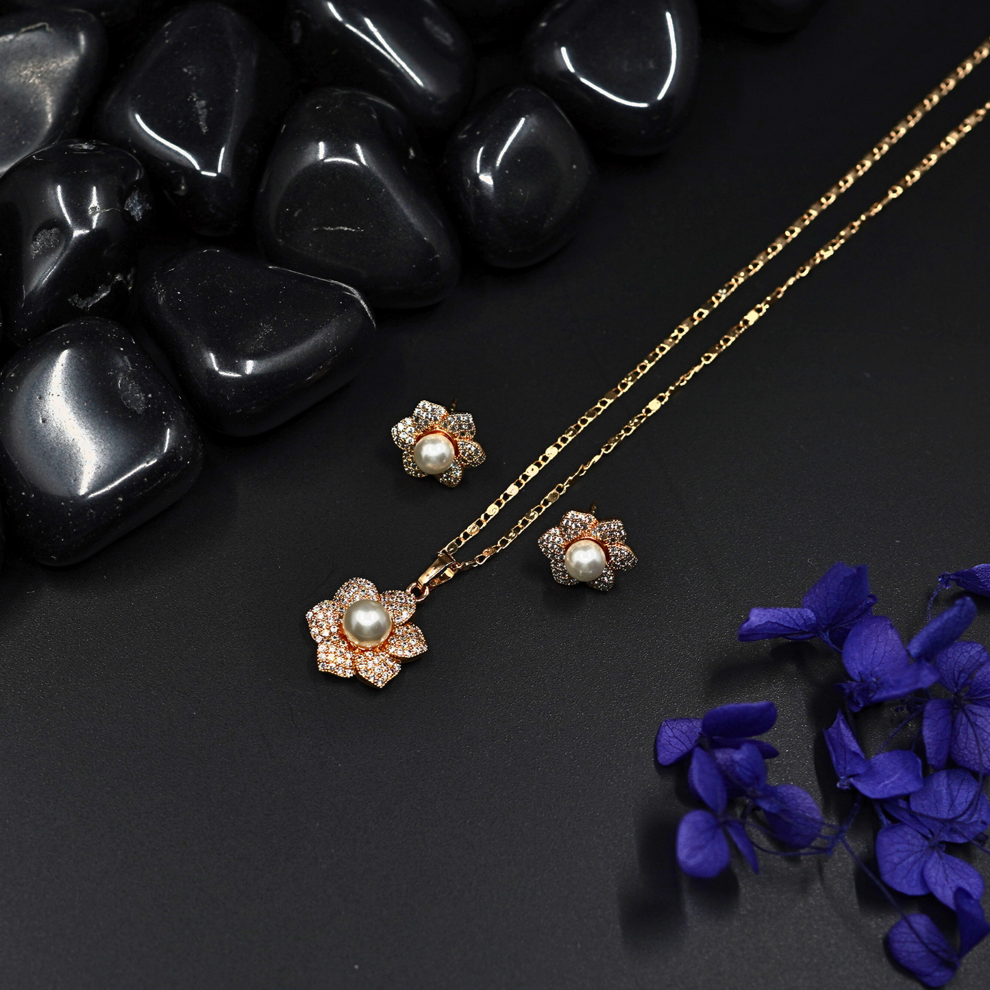 Floral Radiance: 18K Gold-Plated Anti-Tarnish Necklace and Earring Set with Pearls and Crystal ATCP139