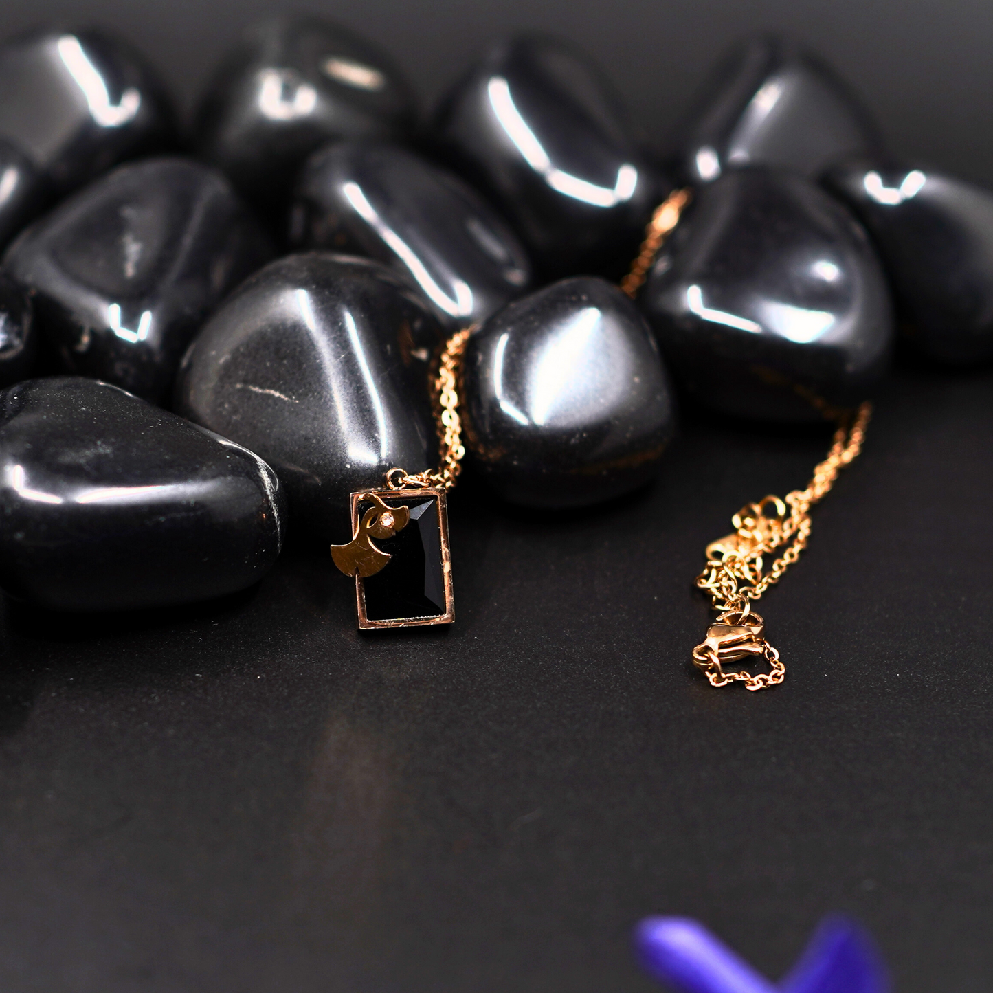 Dark Allure: 18K Gold-Plated Anti-Tarnish Necklace and Earring Set with Black Gemstones ATCP140