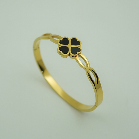 18K Gold Plated Anti-Tarnish Four-Leaf Clover Bangle for Women – Elegant Lucky Charm Bracelet for Daily Wear RGB487