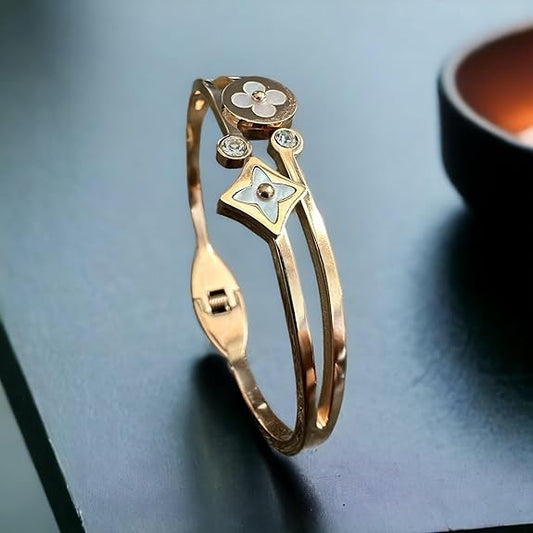 Luxury 18K Gold Plated Anti-Tarnish White Floral Shell Bangle – Elegant Dual Design for Women  RGB479