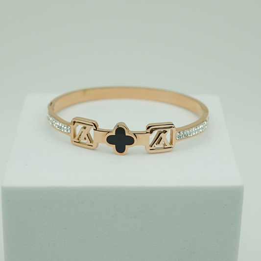 Sophisticated 18K Rose Gold Plated Anti-Tarnish Bangle with LV Logo Engraving, Clover Design, and Dazzling Crystal Accents RGB39