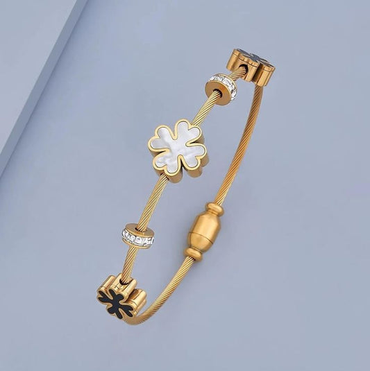 Rose Gold Plated Anti-Tarnish Floral Charm Cable Bracelet – Stylish Daily Wear for Women RGB476