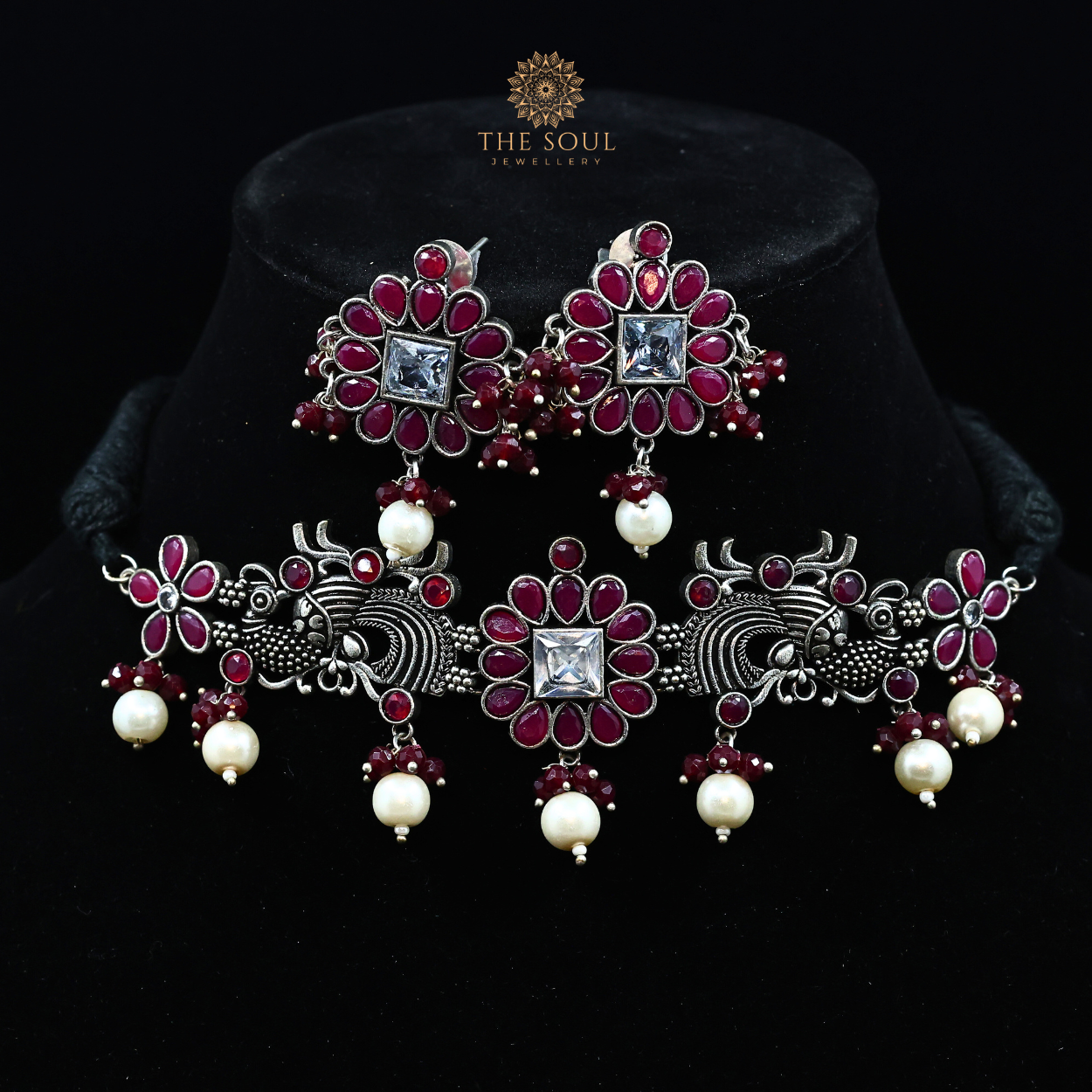 Elegant German Silver Plated Chocker Necklace and Earrings Adorned with Radiant Red Stones and Lustrous Pearls - GSN102R