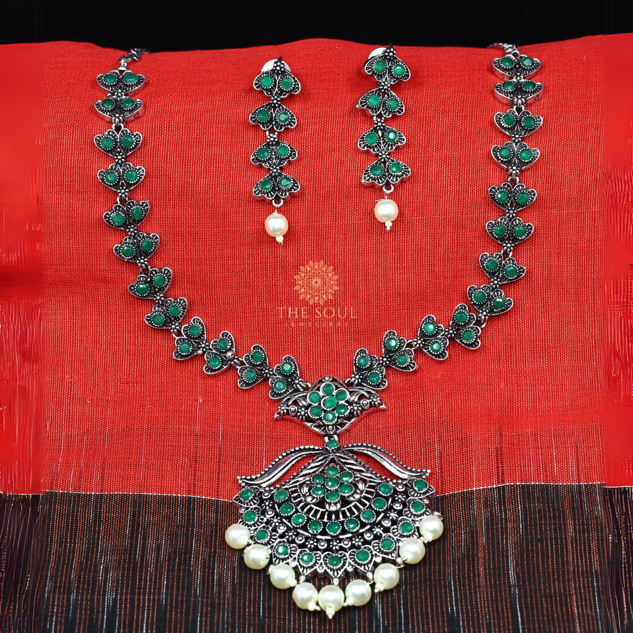 German Silver-Plated Necklace and Earrings Embellished with Green Gemstones and Pearl Drops