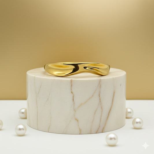 Luxury 22K Gold-Plated Wave Cuff Bracelet – Anti-Tarnish Stainless Steel Statement Bangle RGB441