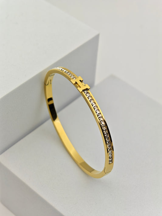 Sleek 18K Gold Plated Anti-Tarnish Bangle with Crystal Accents for Everyday Elegance RGB241