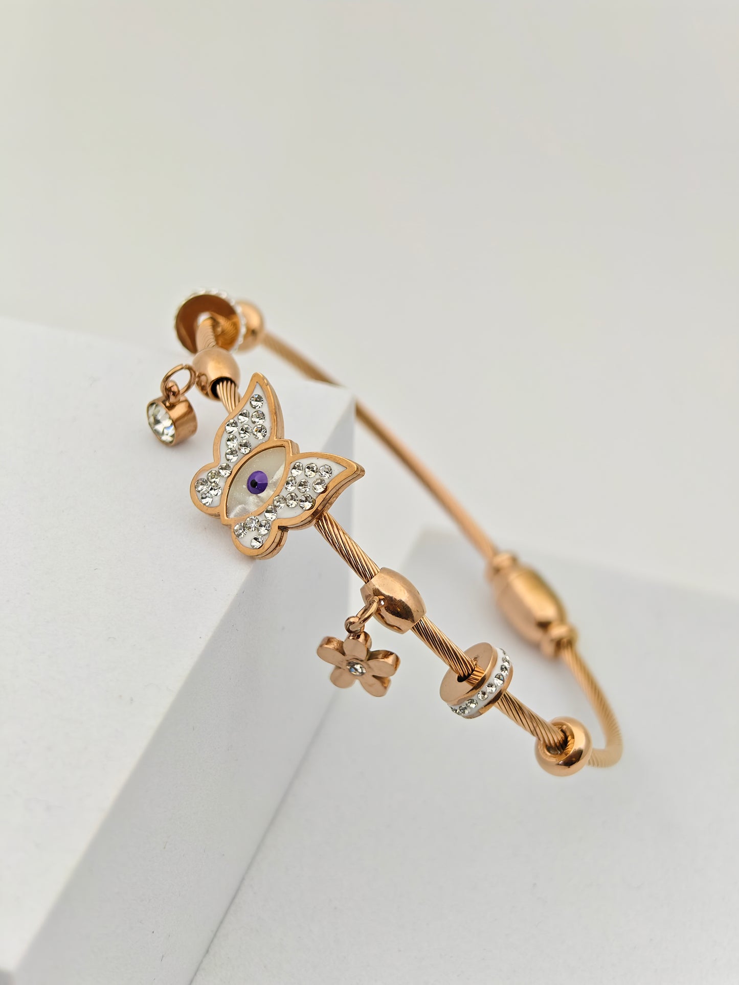 Charming 18K Gold Plated Anti-Tarnish Bangle with Butterfly and Floral Charms RGB252