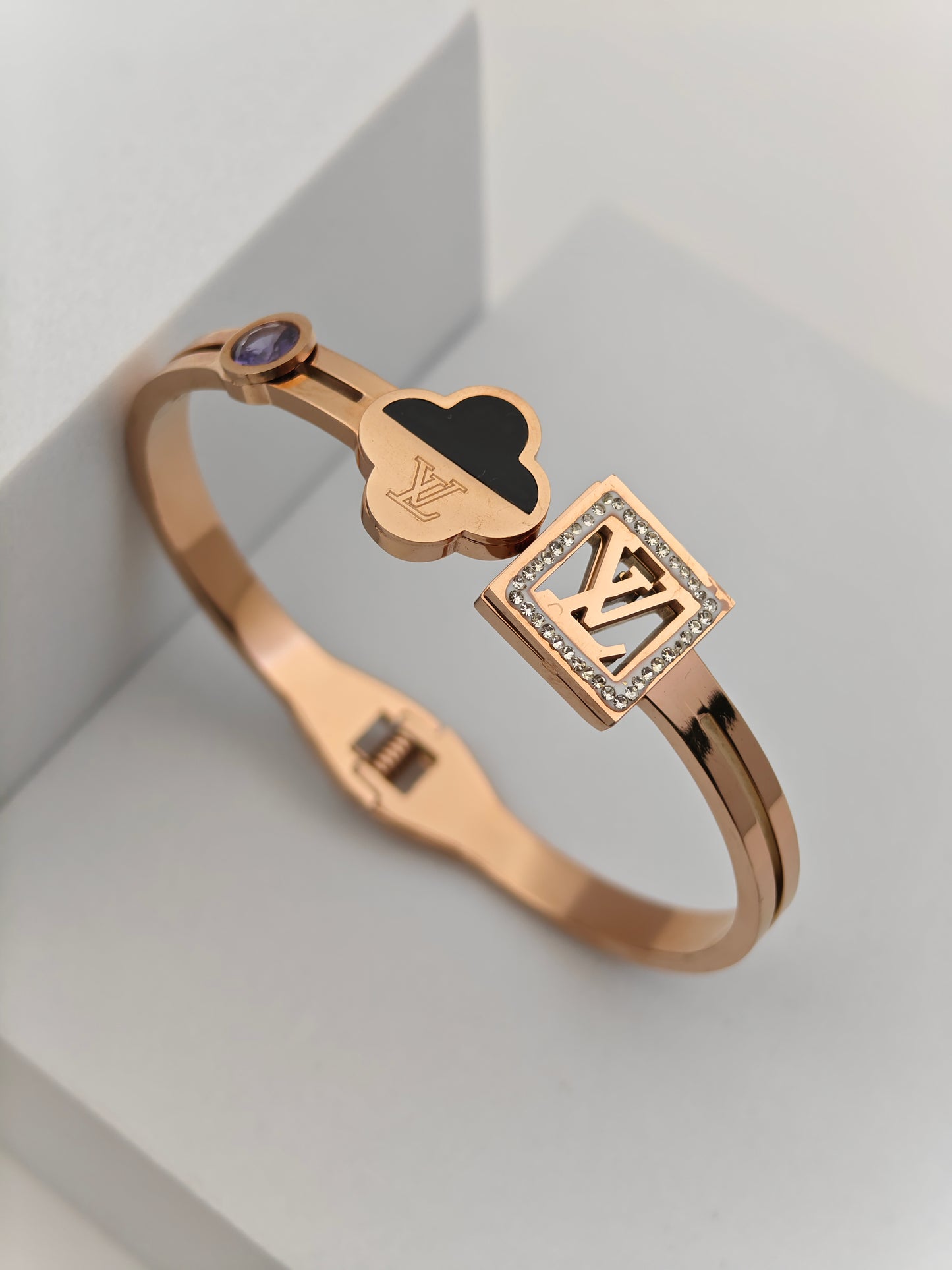 Stylish 18K Rose Gold Plated Anti-Tarnish Bangle with Black Clover and LV-Inspired Square Charm RGB268