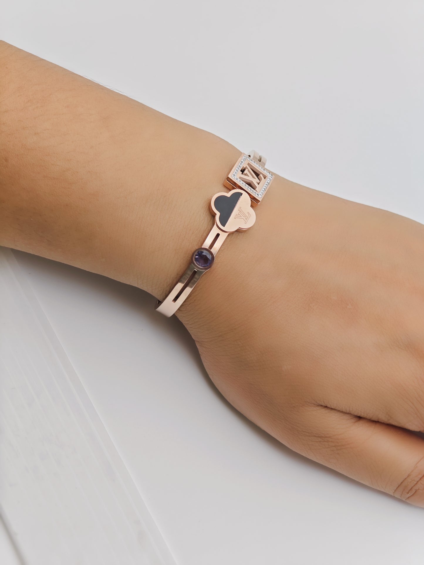 Stylish 18K Rose Gold Plated Anti-Tarnish Bangle with Black Clover and LV-Inspired Square Charm RGB268