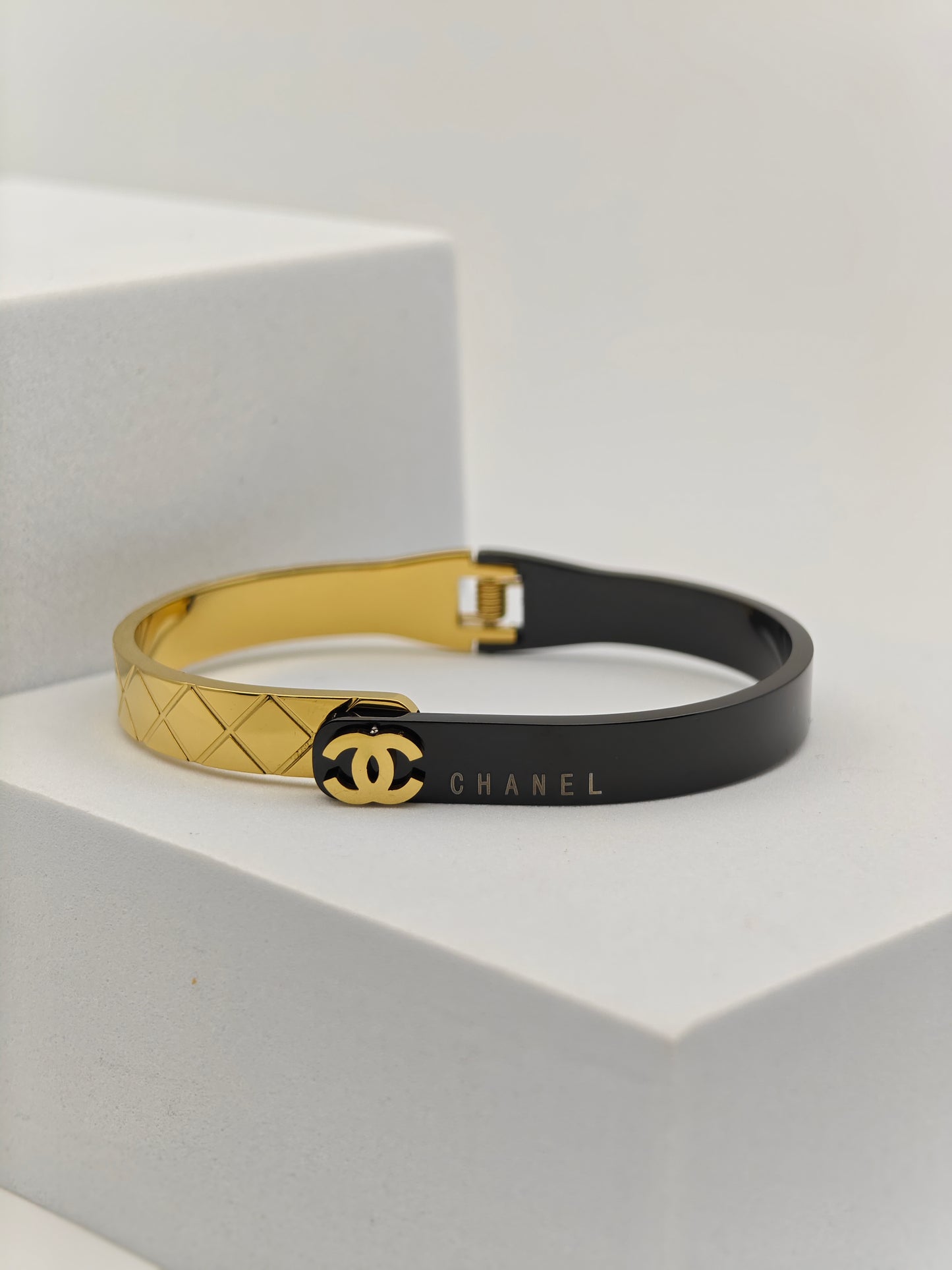 Chic Black and Gold Anti-Tarnish Bangle with Chanel-Inspired Design and Dual-Tone Finish RGB269