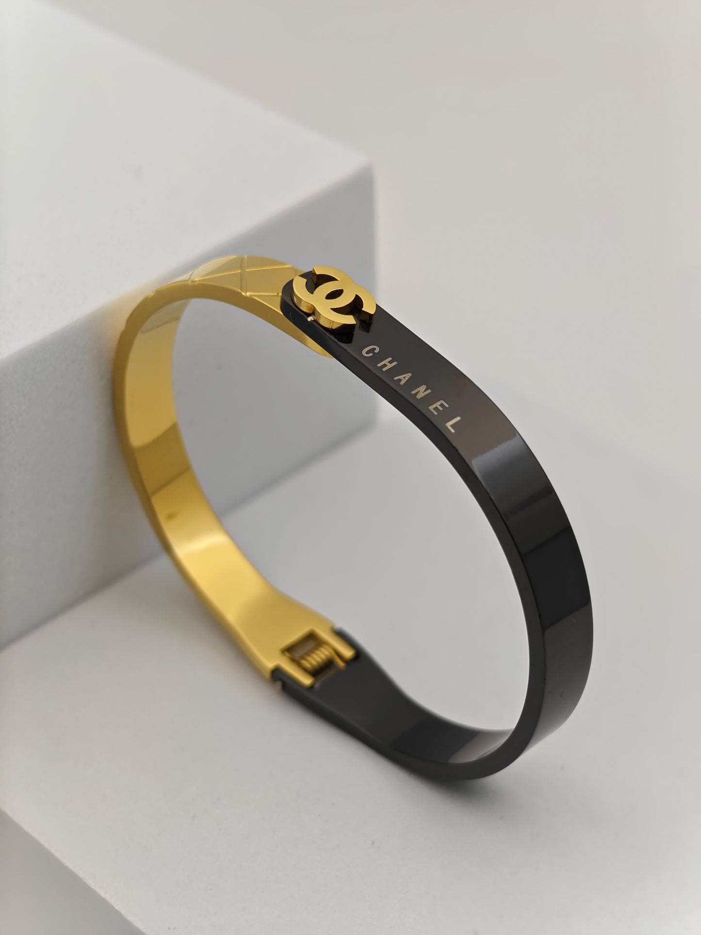 Chic Black and Gold Anti-Tarnish Bangle with Chanel-Inspired Design and Dual-Tone Finish RGB269