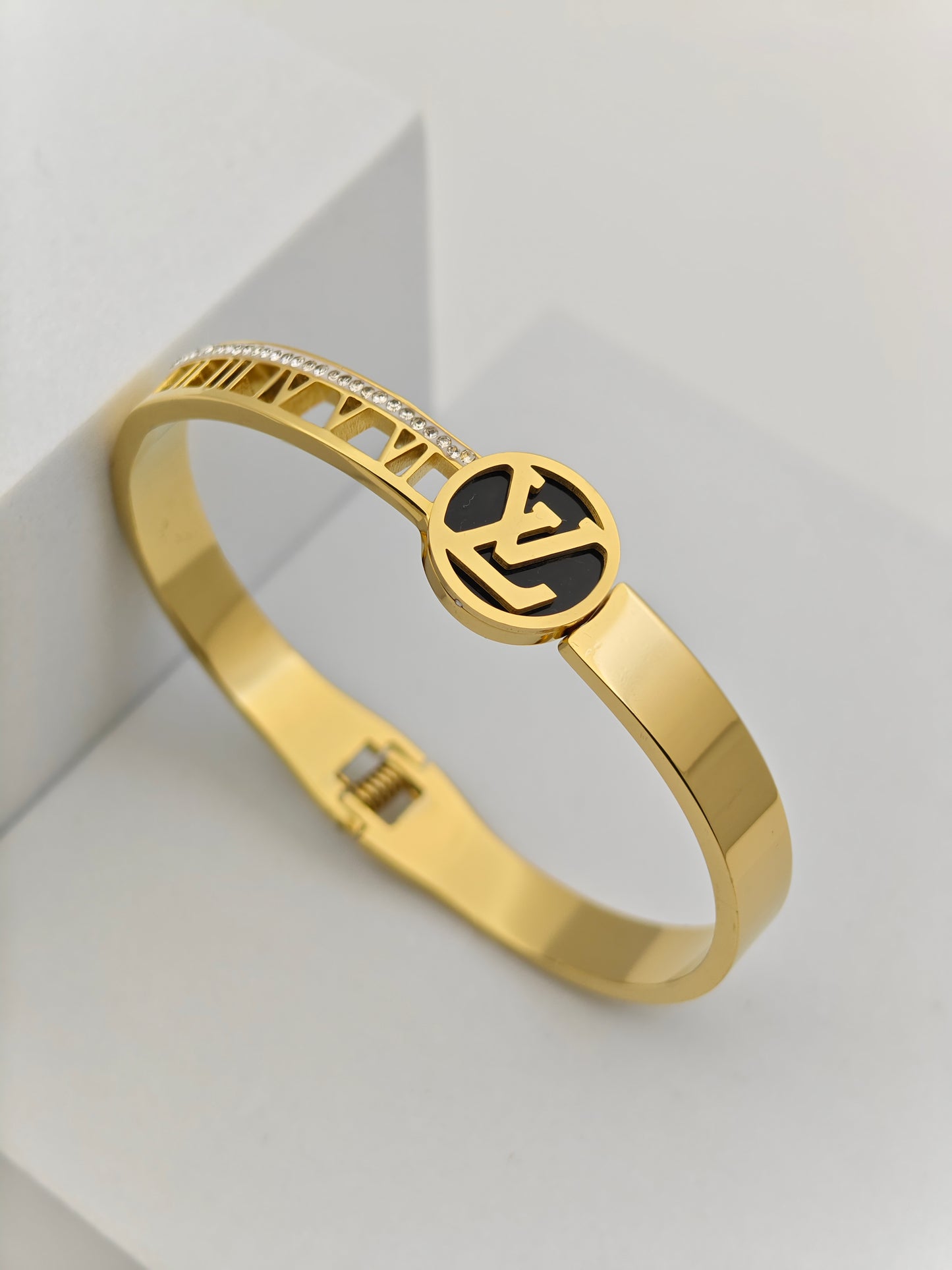 Luxurious 18K Gold Plated Anti-Tarnish Bangle with Louis Vuitton-Inspired Round Charm and Crystal Accents RGB273