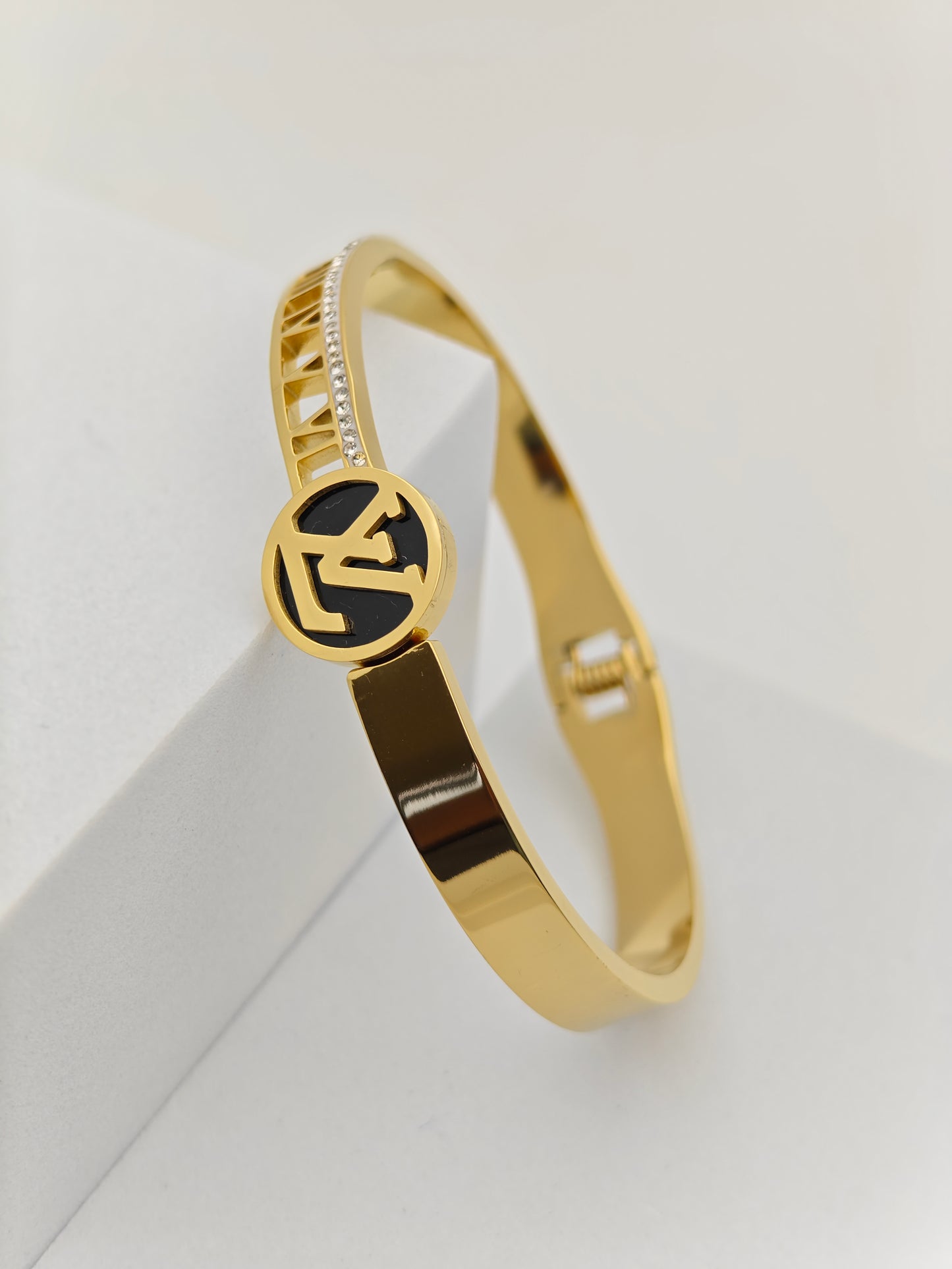 Luxurious 18K Gold Plated Anti-Tarnish Bangle with Louis Vuitton-Inspired Round Charm and Crystal Accents RGB273