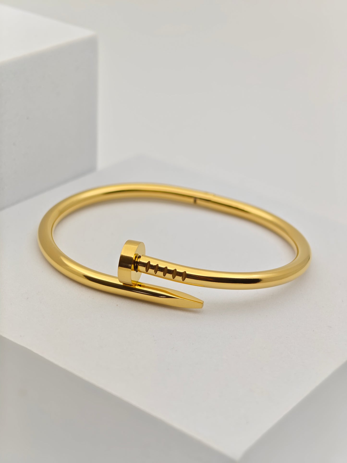 Minimalist 18K Yellow Gold Plated Anti-Tarnish Screw Design Nail Bangle Bracelet