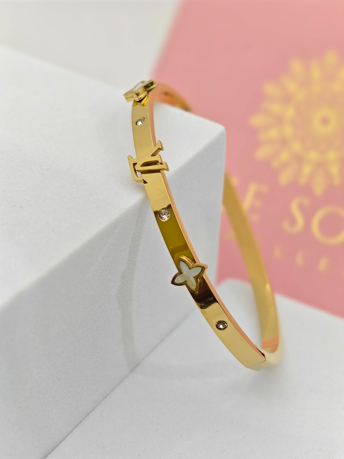 Luxury 18K Gold Plated Anti-Tarnish Bangle with Signature LV-Inspired Design – Chic and Iconic Elegance RGB283