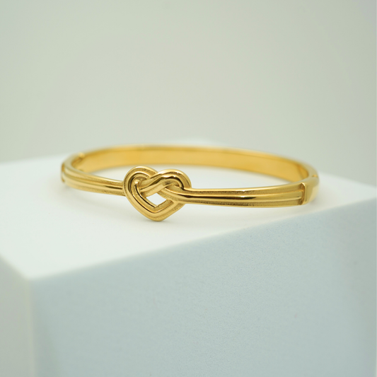 Luxury 18K Gold Plated Anti-Tarnish Heart Knot Bangle – Symbol of Love Openable Design RGB310