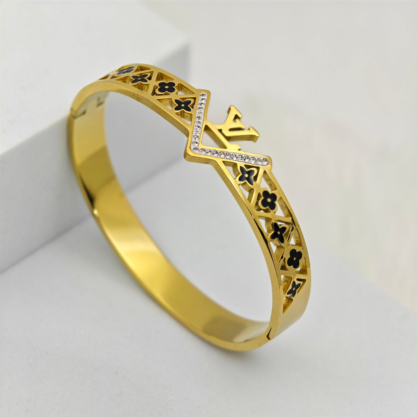 Luxury 18K Gold-Plated LV-Inspired Bracelet – Anti-Tarnish Stainless Steel Bangle with Crystal Accents & Floral Cutout Design RGB422