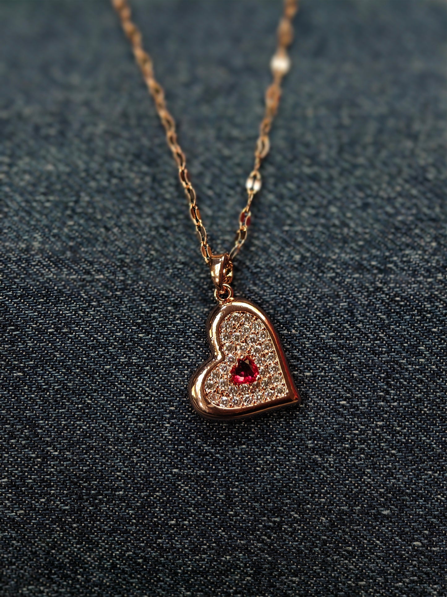 18K Rose Gold Plated Dazzling Heart Anti Tarnish Chain Pendant Necklace