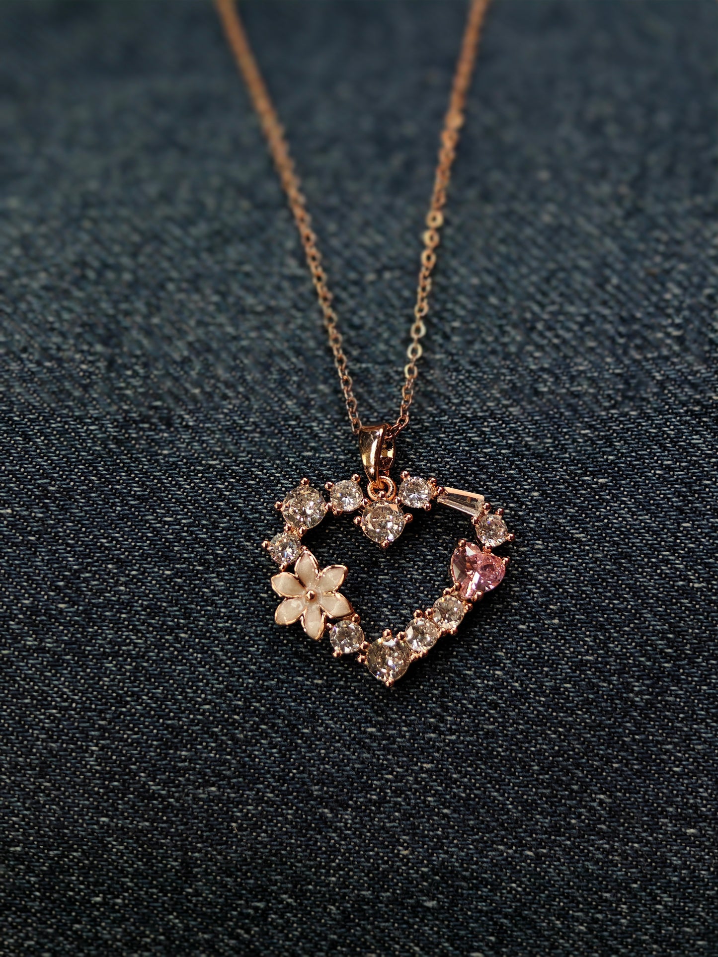 18K Roose Goold Plated Anti Tarnish Floral Heart Chain Pendant Necklace Rose Gold RGCP113