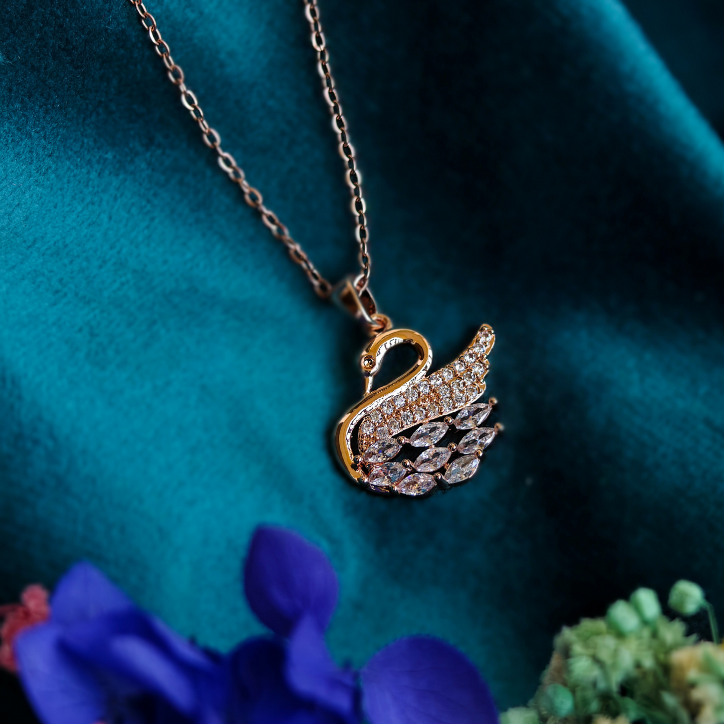 Anti Tarnish Swan Pendant Necklace Rose Gold Stainless Steel RGCP134