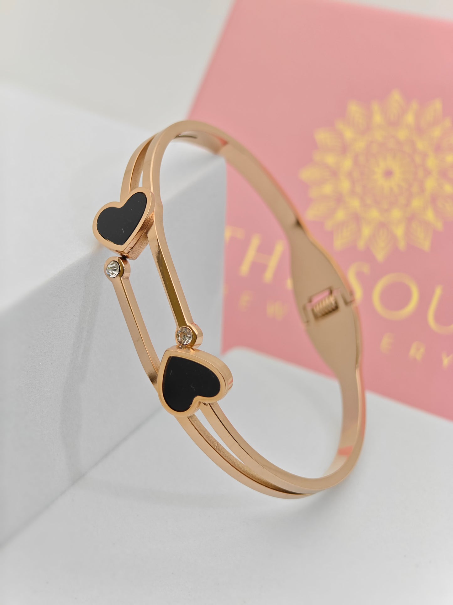 Romantic 18K Rose Gold-Plated Anti tarnish Heart Bangle with Black Enamel and Crystal Accents – RGB133